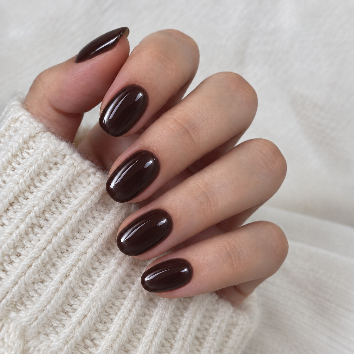 NailGo™ – Twist, Paint, Cure, Done in Minutes